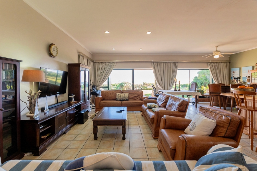 5 Bedroom Property for Sale in Duyker Eiland Western Cape